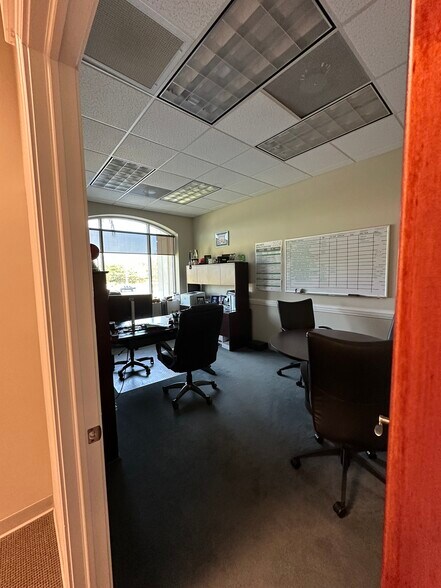 More Photos Of 4371 US Highway 17, Orange Park Office For Lease