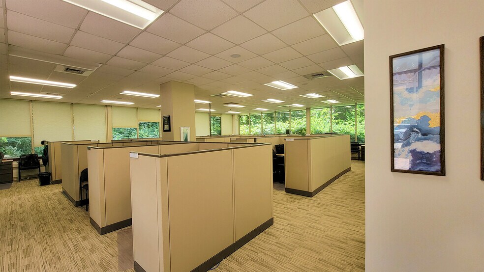 More Photos Of 63 Smiths Ln, Kingston Office For Sale