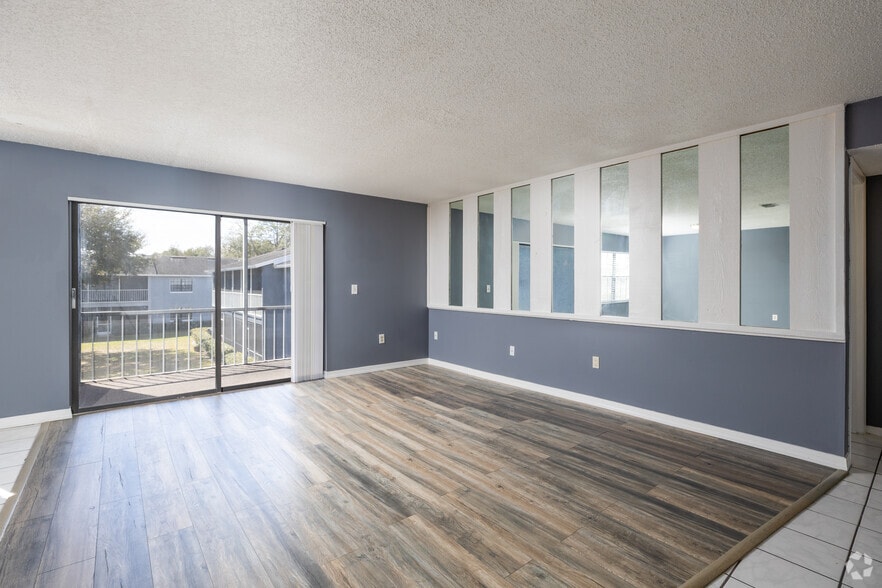 More Photos Of 180 Royal Palm Dr, Kissimmee Apartments For Sale