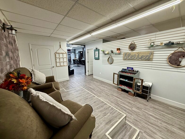 More Photos Of 219 Main St, Chadron Storefront For Sale