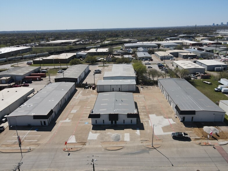 More Photos Of 4404-4412 Glenview Dr, Haltom City Warehouse For Lease