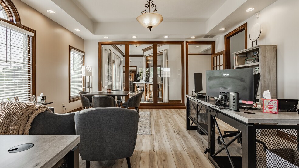 More Photos Of 698 Oldefield Commons Dr, Greenwood Medical For Sale
