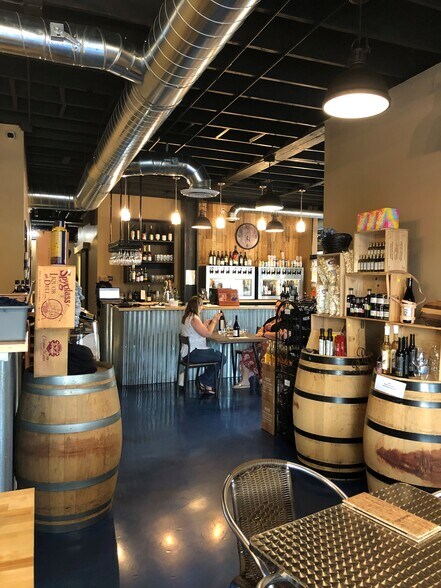 More Photos Of 5351 E 2nd St, Long Beach General Retail For Lease