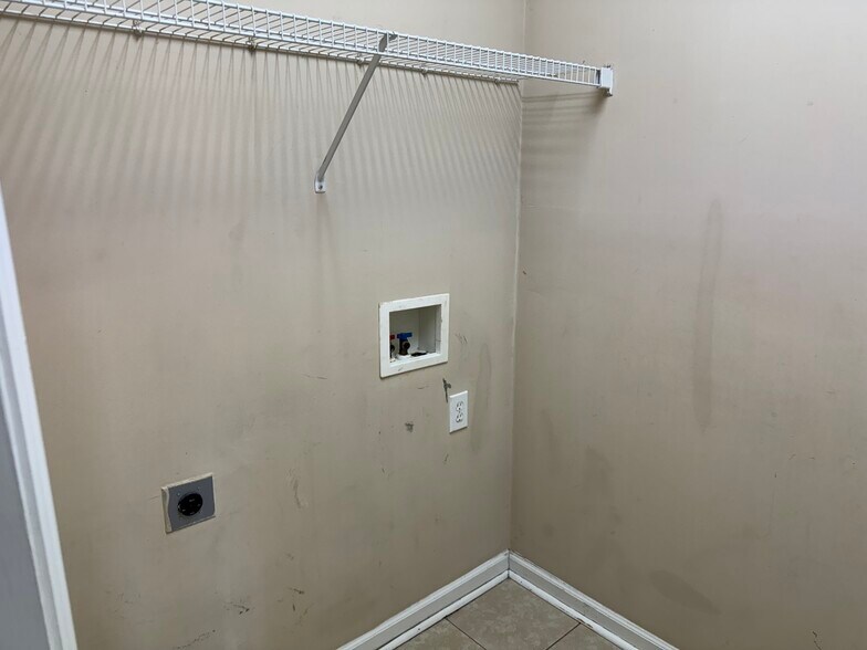 More Photos Of 8082 Veterans Pkwy, Columbus Apartments For Sale