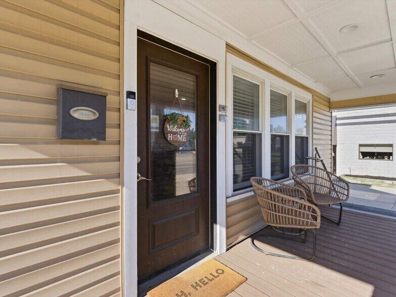 More Photos Of 928 E 11 Mile Rd, Royal Oak Serviced Offices For Lease
