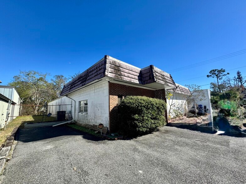 More Photos Of 555 Parque Dr, Ormond Beach Office For Sale