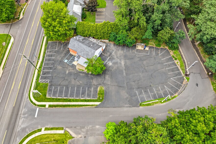 More Photos Of 924 N Bethlehem Pike, Ambler Restaurant For Sale