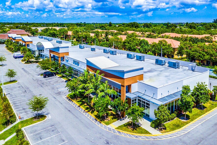 More Photos Of 6510-6596 N University Dr, Tamarac Storefront Retail Office For Lease