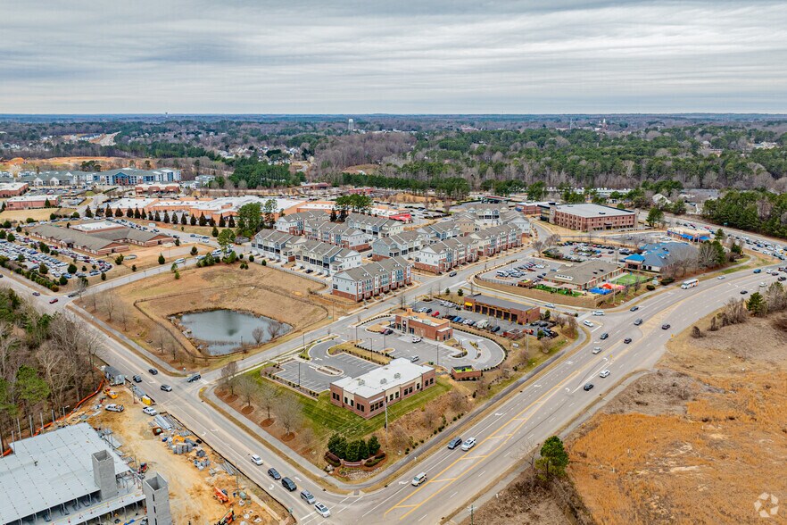 More Photos Of 953 Gateway Commons Cir, Wake Forest Office For Lease