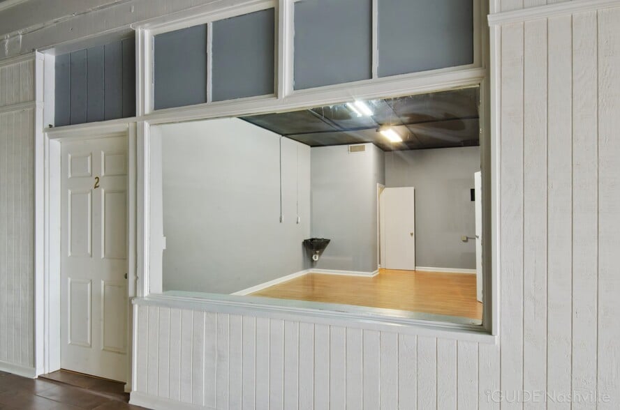 More Photos Of 152-158 N Water Ave, Gallatin Office For Lease