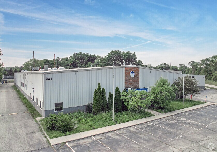 More Photos Of 201 W Carmel Dr, Carmel Theater Concert Hall For Lease