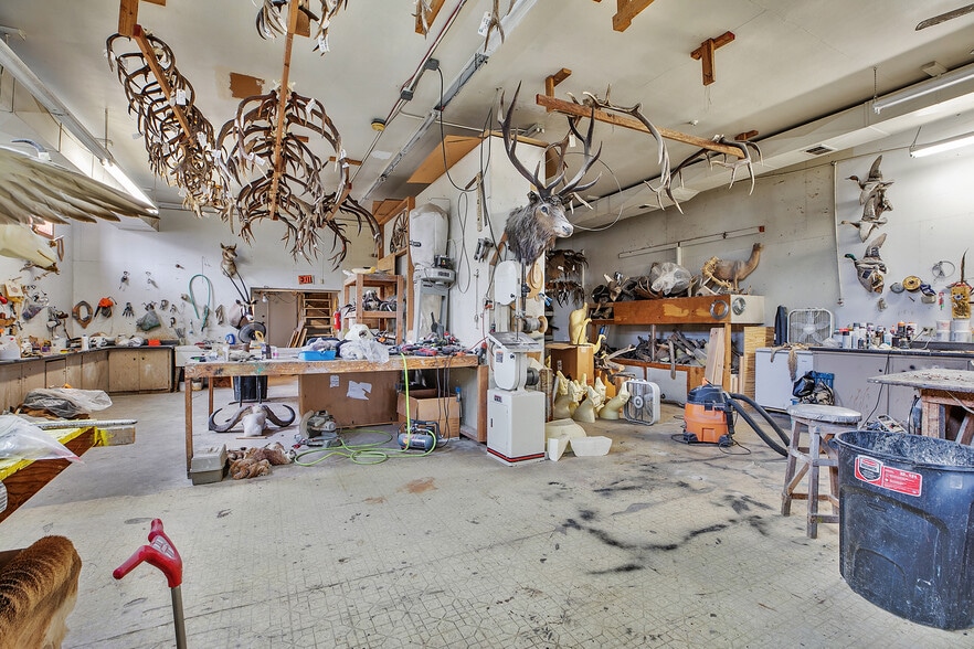 More Photos Of 5700 SE Foster Rd, Portland Storefront Retail Office For Sale