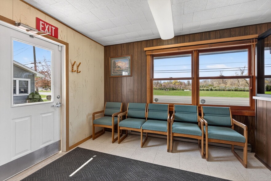 More Photos Of 6534 Sullivan Trl, Wind Gap Office For Sale