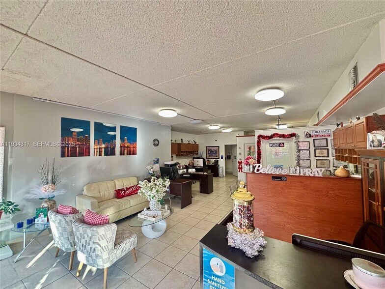 More Photos Of 10393 SW 186th St, Cutler Bay Light Manufacturing For Sale