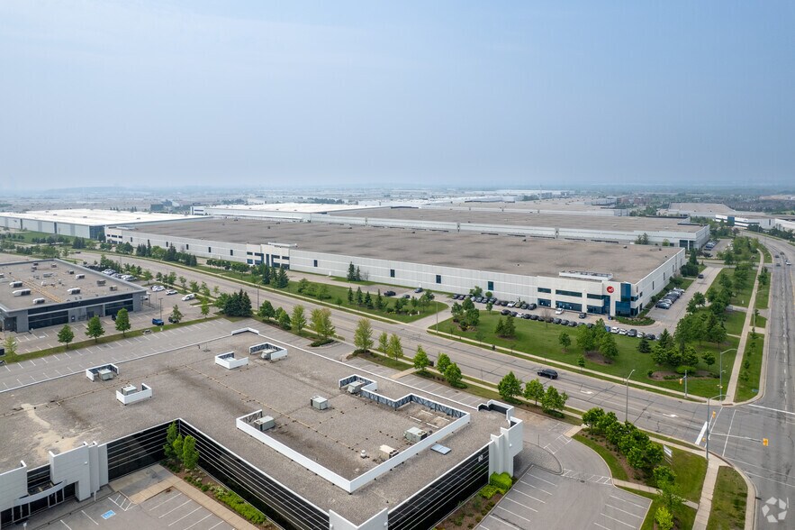 More Photos Of 150 Courtneypark Dr W, Mississauga Industrial For Sale