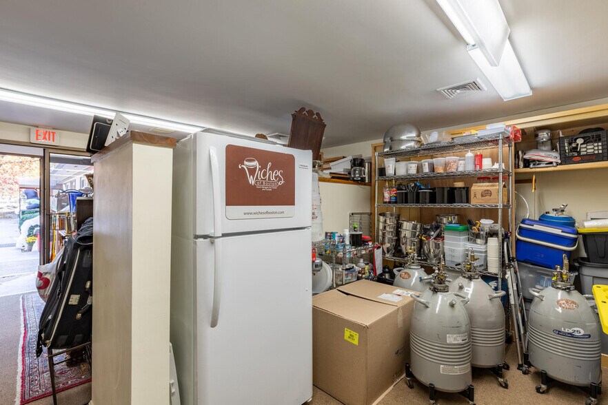 More Photos Of 414 Boston St, Topsfield Office For Sale