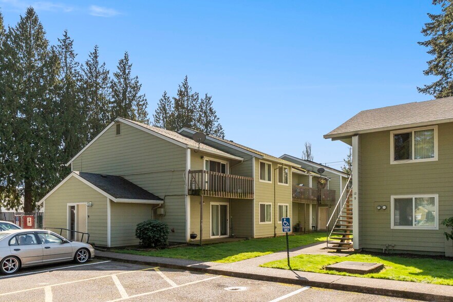 More Photos Of 100 Gatch St, Woodburn Apartments For Sale
