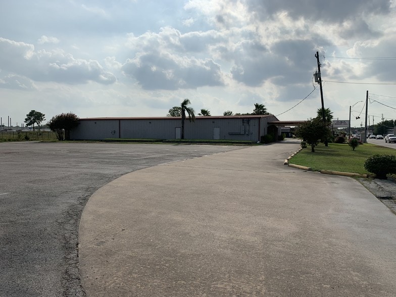 More Photos Of 1600 Aldine Bender Rd, Houston Lodge Meeting Hall For Sale