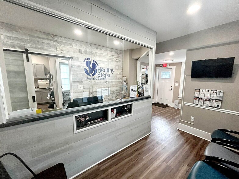 More Photos Of 1529 E Chocolate Ave, Hershey Medical For Lease