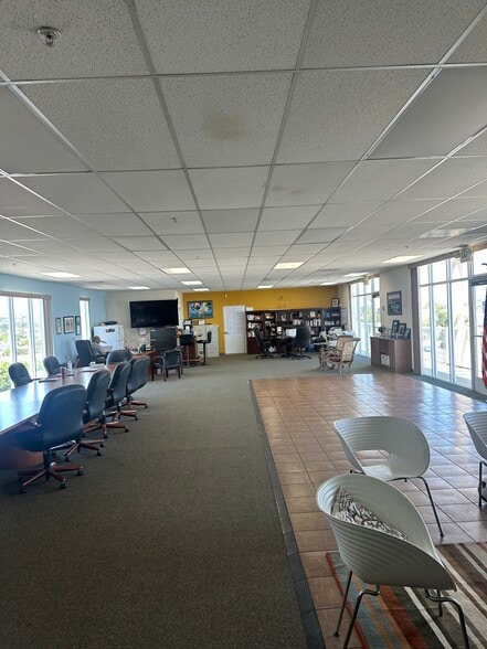 More Photos Of 23211-23215 Hawthorne Blvd, Torrance Unknown For Lease