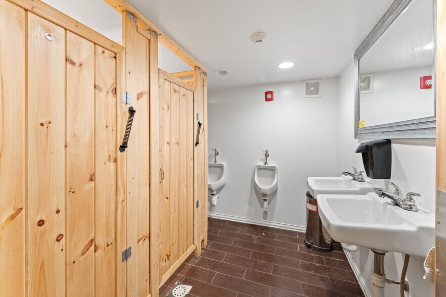 More Photos Of 21 Main St, Binghamton Restaurant For Sale