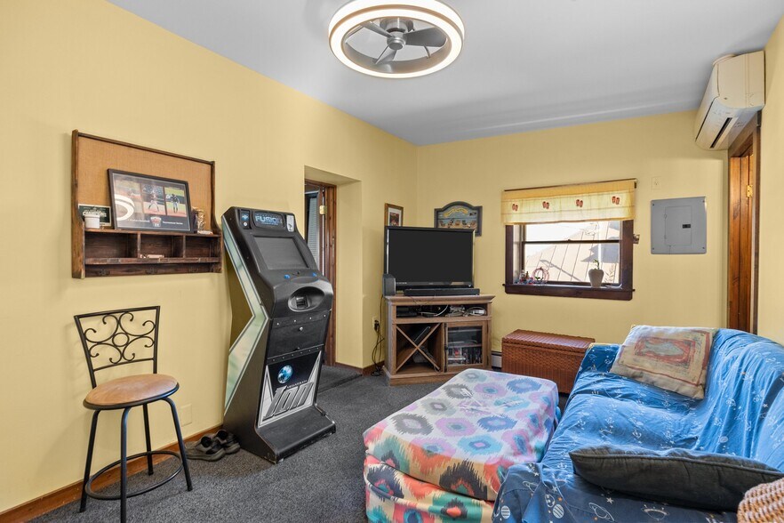 More Photos Of 512 Long Beach Blvd, Surf City Restaurant For Sale