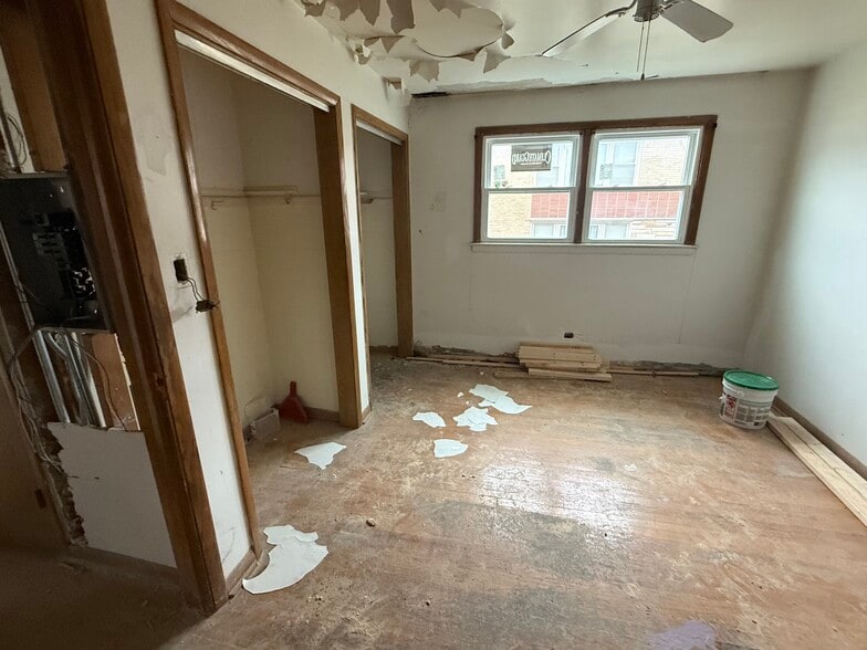 More Photos Of 8735 S Beverly Blvd, Chicago Apartments For Sale