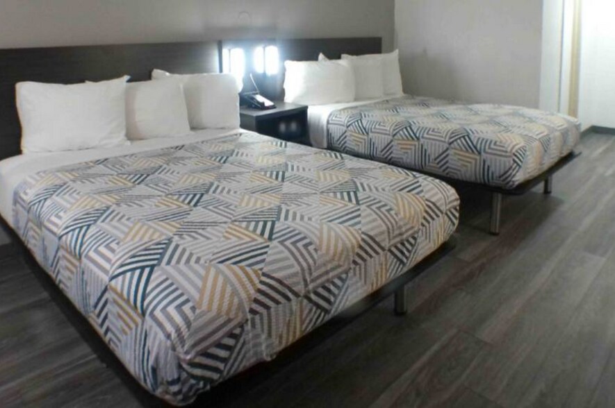More Photos Of 520 W Desmond St, Winslow Hotel For Sale