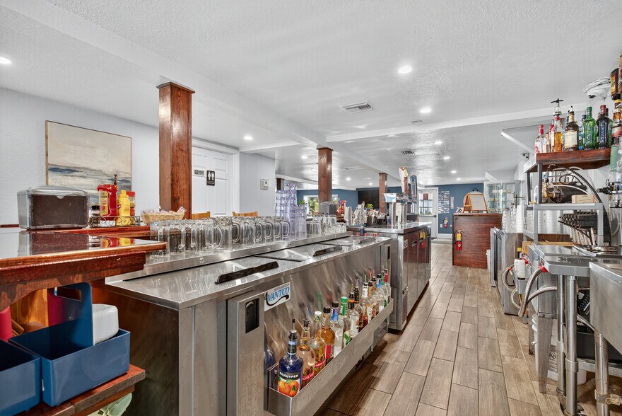 More Photos Of 765 3rd Ave, Welaka Restaurant For Sale