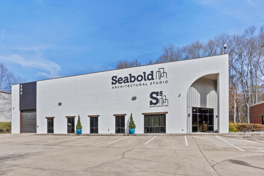 More Photos Of 206 Park Ct, Ridgeland Flex For Sale