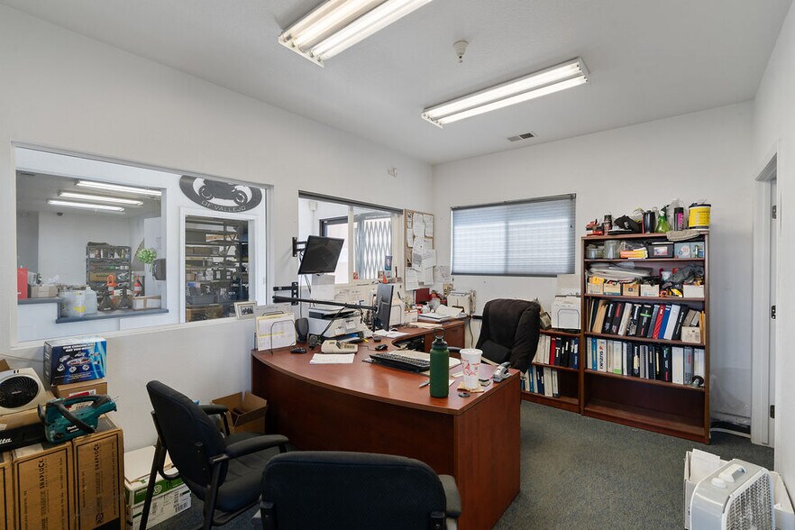 More Photos Of 111 Tennessee St, Vallejo Auto Dealership For Sale