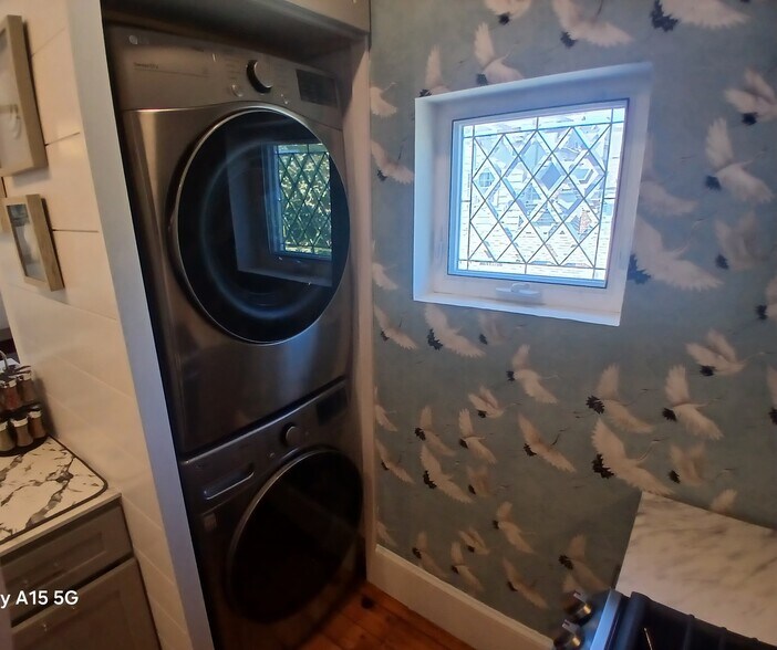 More Photos Of 117 Water St, Stonington Apartments For Sale