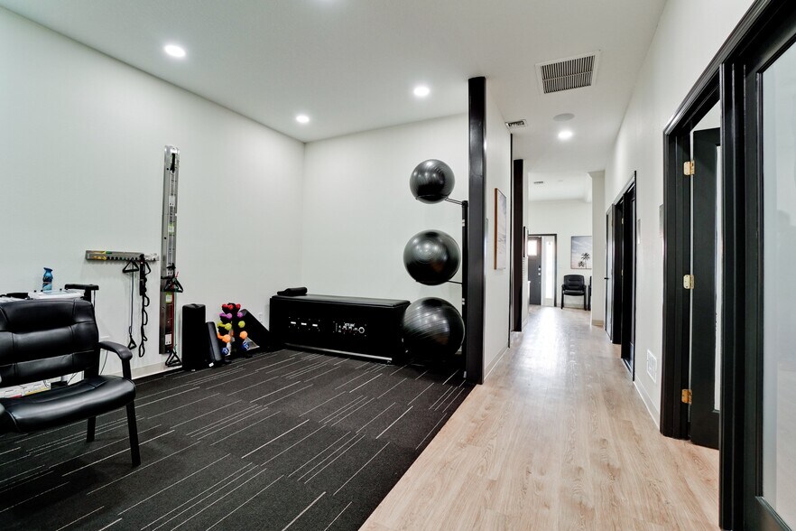 More Photos Of , Sarasota Office For Sale