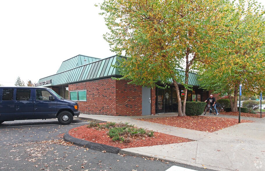 More Photos Of 9 Hazard Ave, Enfield Freestanding For Lease
