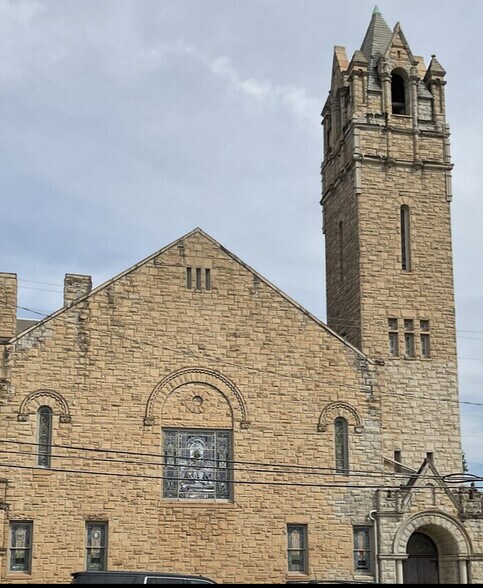 Primary Photo Of 621 Court St, Lynchburg Specialty For Sale