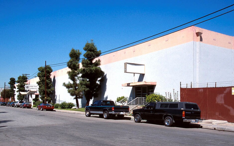 More Photos Of 6817-6833 E Acco St, Commerce Distribution For Lease