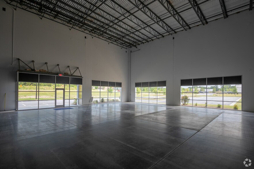 More Photos Of 155 Braselton Pky, Braselton Distribution For Lease