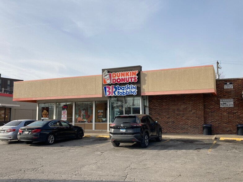 Primary Photo Of 810-850 S Elmhurst Rd, Des Plaines Restaurant For Lease
