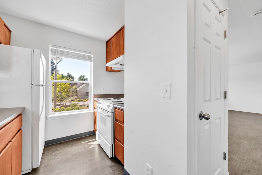 More Photos Of 1901-1943 SE 122nd Ave, Portland Apartments For Sale