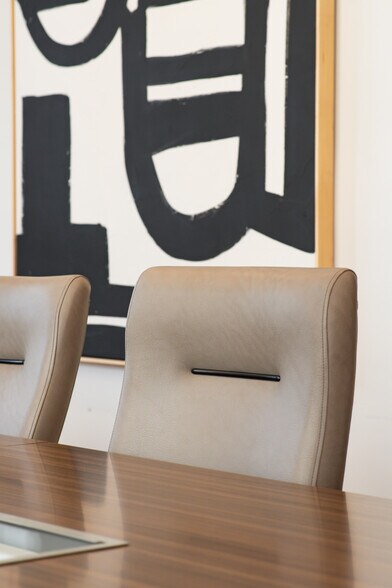 More Photos Of 442 W Kennedy Blvd, Tampa Office For Lease