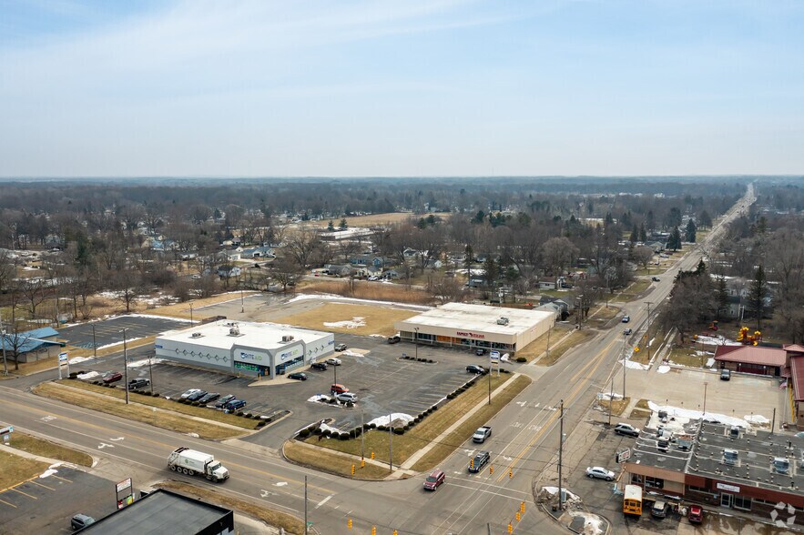More Photos Of 6026 Lapeer Rd, Burton Storefront Retail Residential For Sale