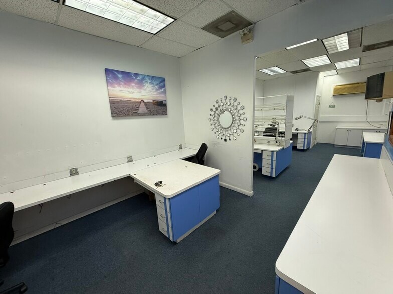 More Photos Of 7700 W 24th Ave, Hialeah Warehouse For Lease