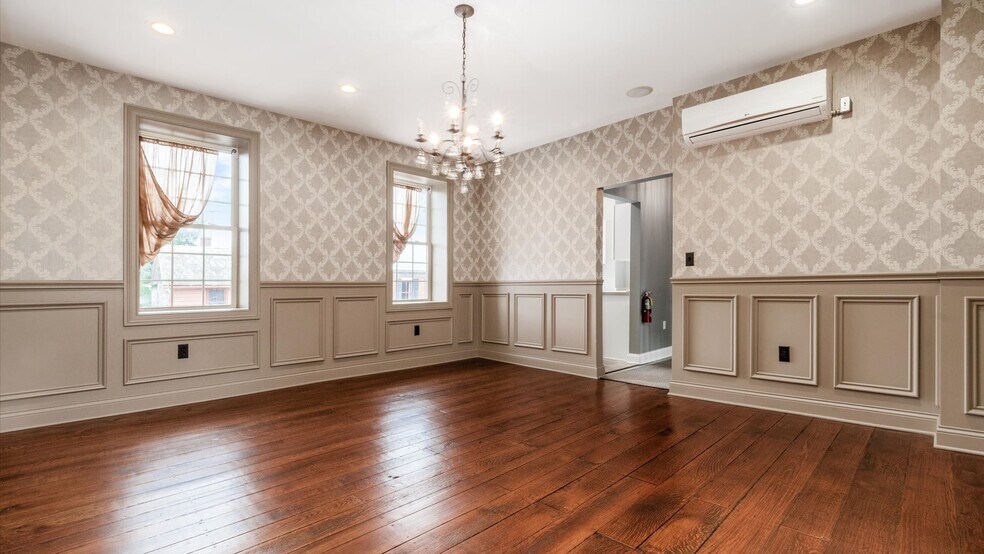 More Photos Of 120 W Main St, Somerset Flex For Sale