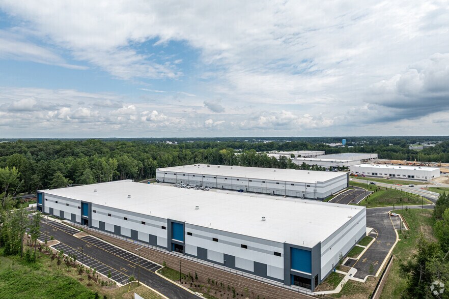 More Photos Of 10387 Lakeridge Pky, Ashland Distribution For Lease