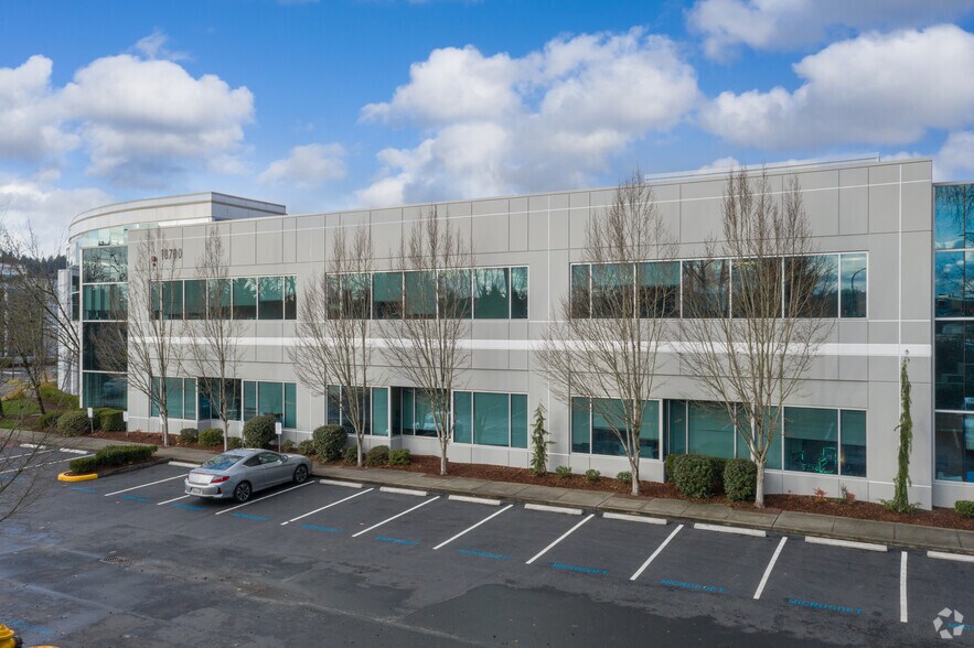 More Photos Of 18700 NE Union Hill Rd, Redmond Office For Lease