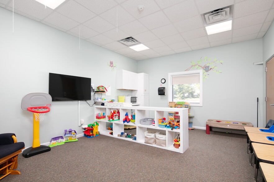 More Photos Of 210 New Coleman Ln, Georgetown Warehouse For Sale