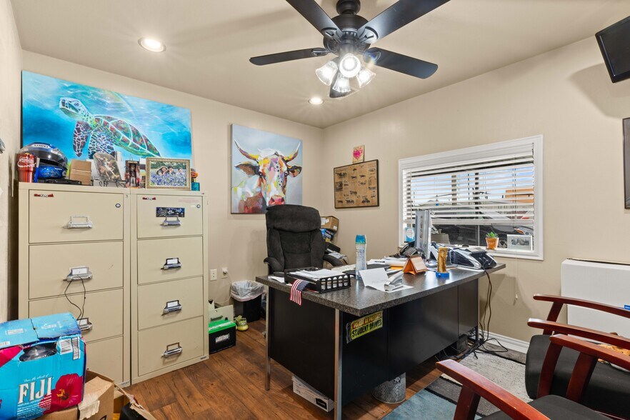 More Photos Of 2012 N Alexander Dr, Baytown Auto Dealership For Sale