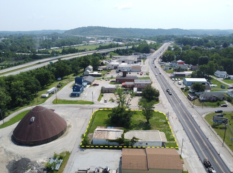 More Photos Of 2209 Camden Ave, Parkersburg Freestanding For Sale