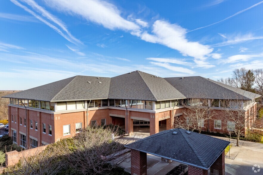 More Photos Of 300 Centerville Rd, Warwick Medical For Lease