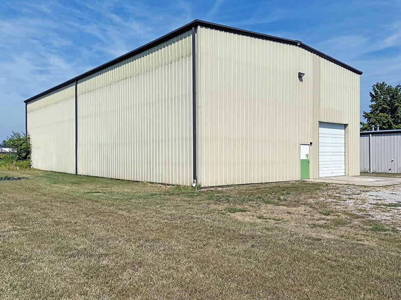 Primary Photo Of 48 Empire Dr, Belleville Warehouse For Lease